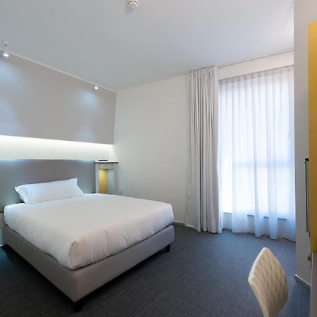 Executive Inn Boutique Hotel Бриндизи Номер фото
