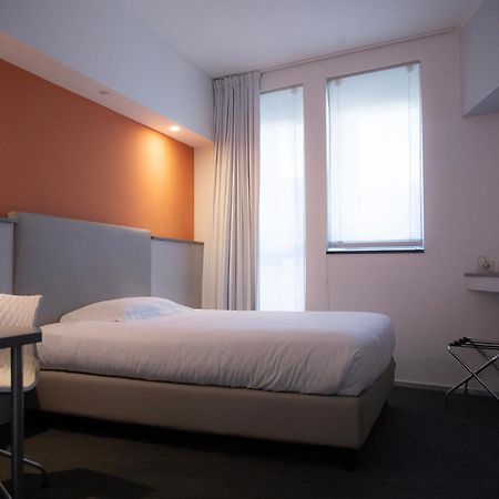 Executive Inn Boutique Hotel Бриндизи Номер фото