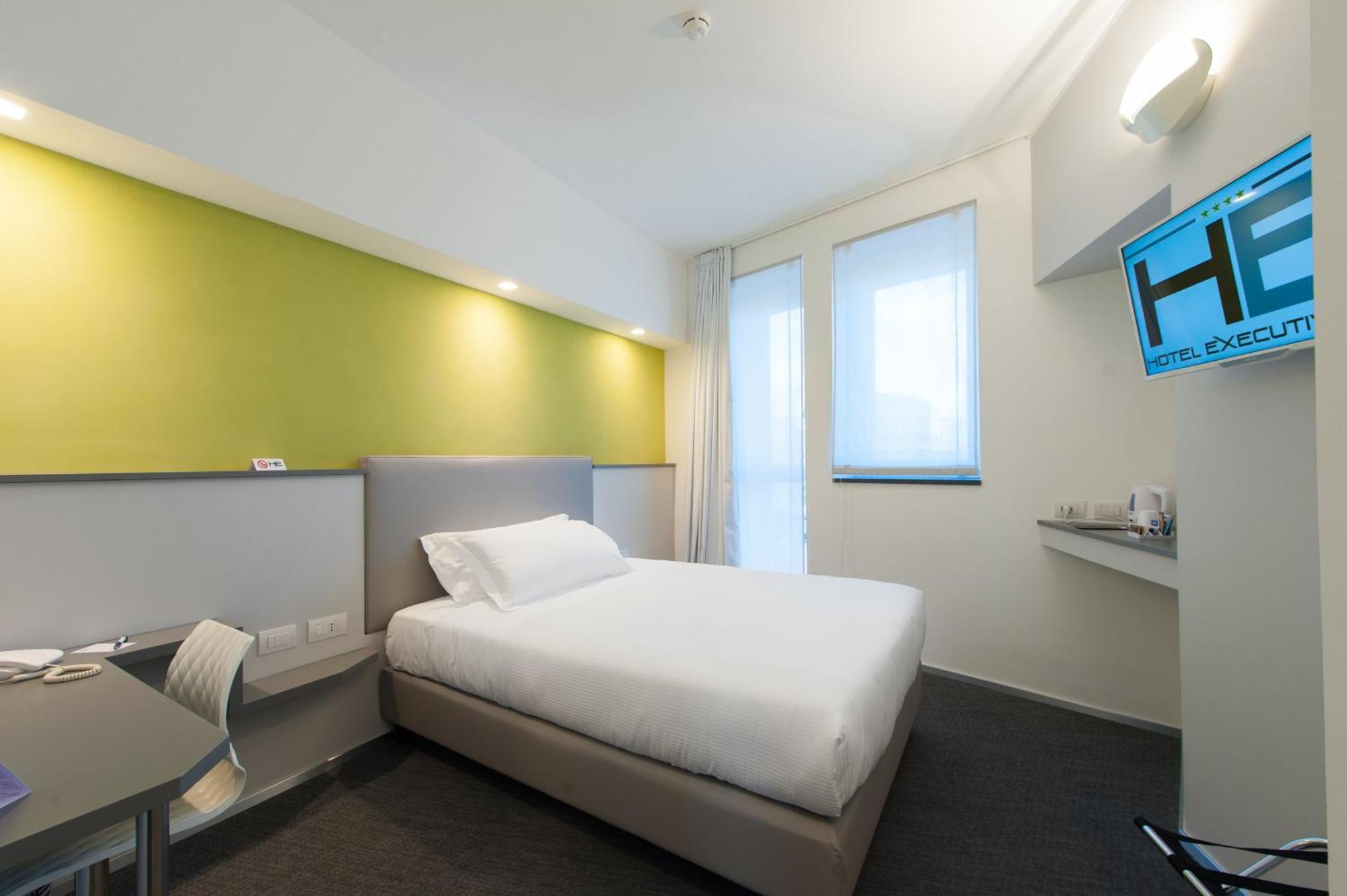 Executive Inn Boutique Hotel Бриндизи Номер фото