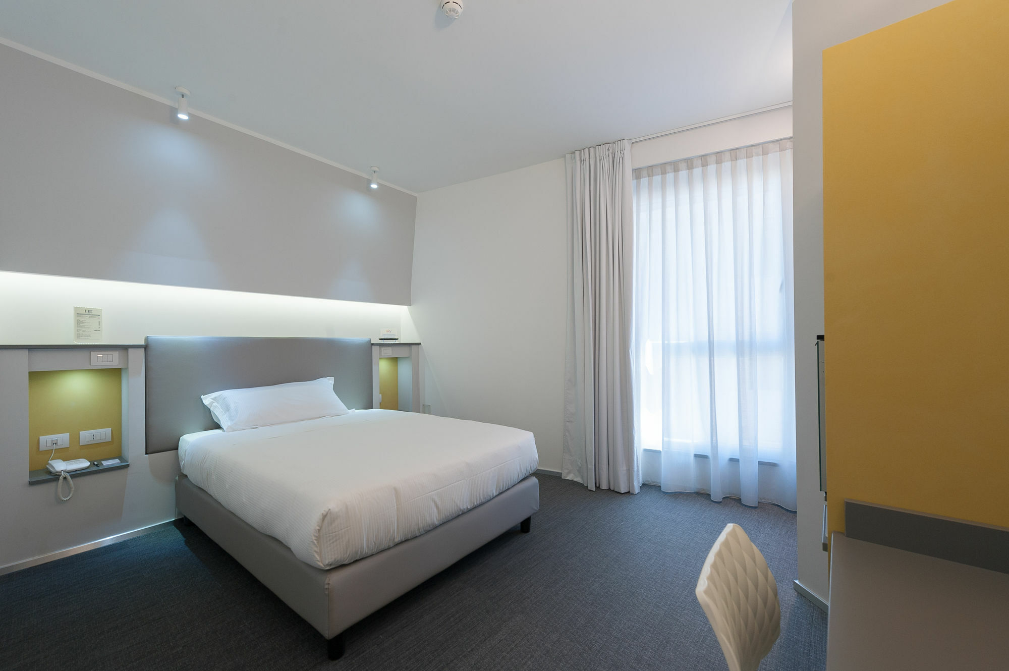 Executive Inn Boutique Hotel Бриндизи Экстерьер фото